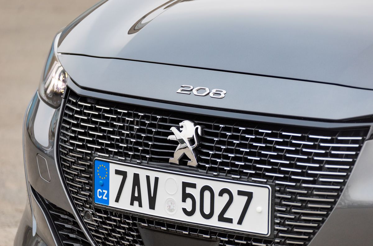 Peugeot 8 Gt Line Jeden Z Nejatraktivnejsich Prcku Na Trhu Peugeot 8 Gt Line Jeden Z Nejatraktivnejsich Prcku Na Trhu