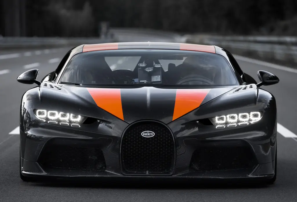 bugatti-chiron-rekordy.jpeg