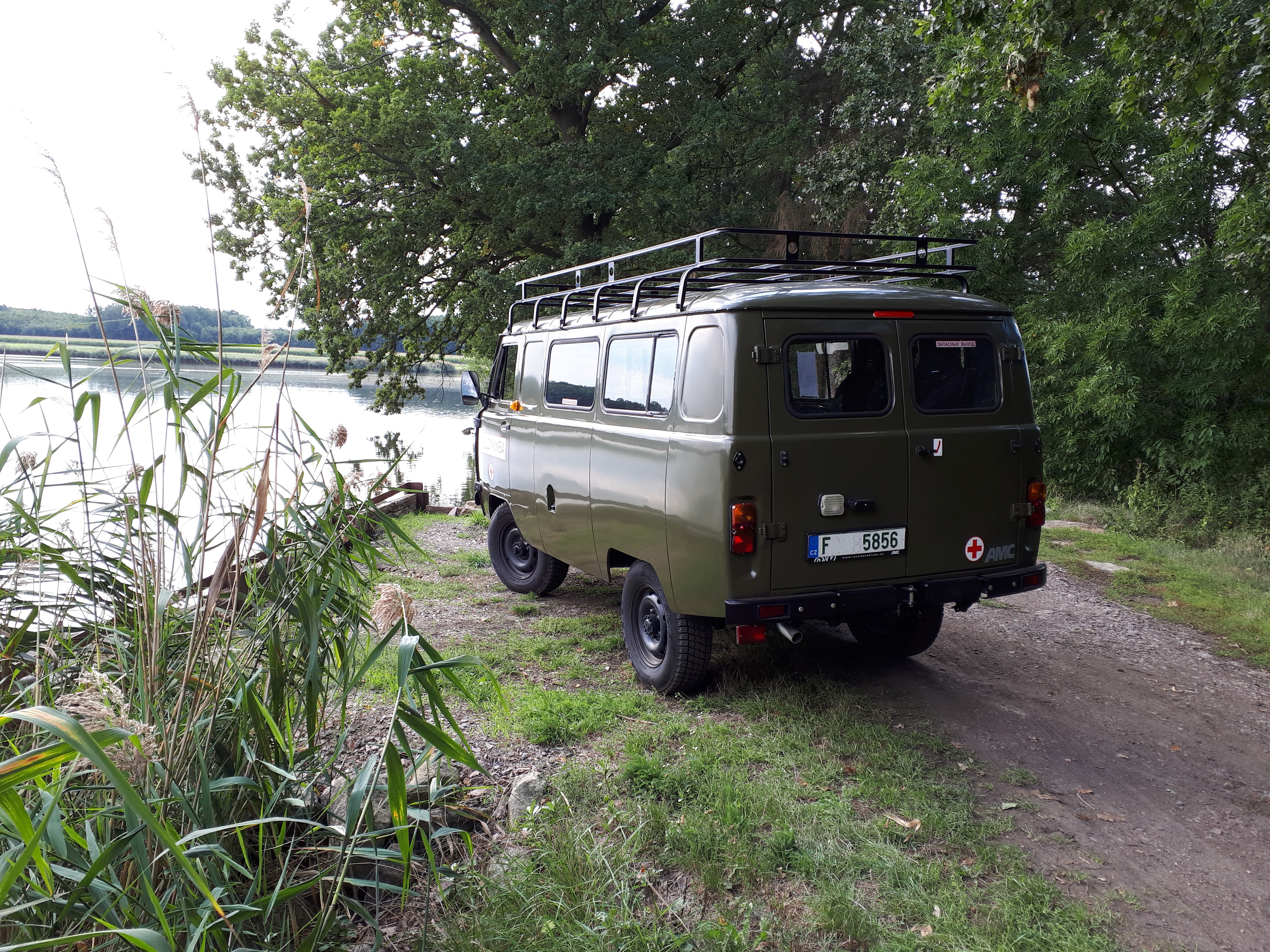 Vyzkouseli Jsme Novodobou Buchanku A Uaz 3151 Hunter Co Ma Spolecneho Ruska Technika S Americkou