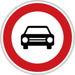 Dopravní značka - Zákaz vjezdu všech motorových vozidel s výjimkou motocyklů bez postranního vozíku