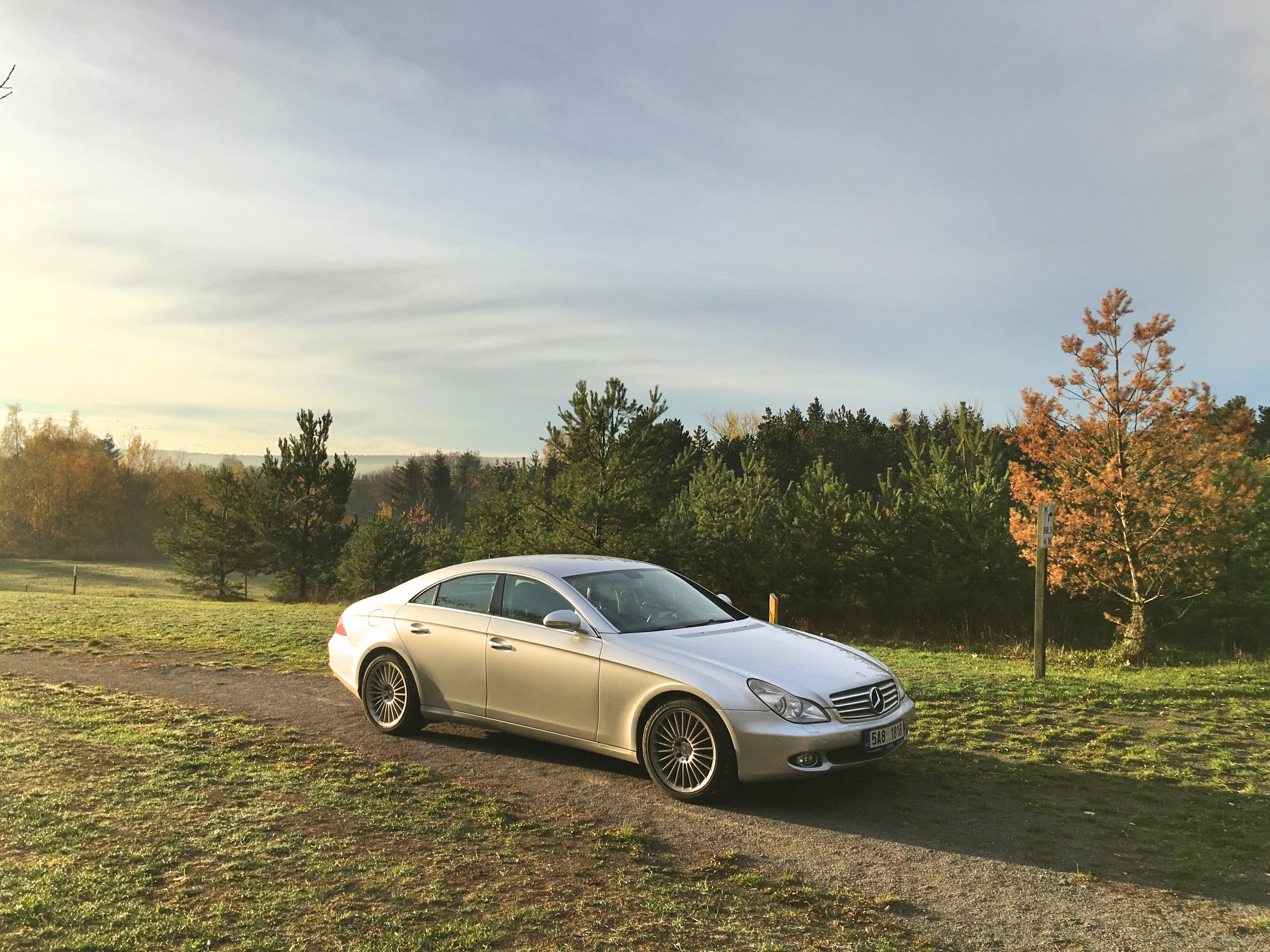 Mercedes Benz Cls 500 Reditelske Kupe Ma Ctyri Dvere Garaz Cz