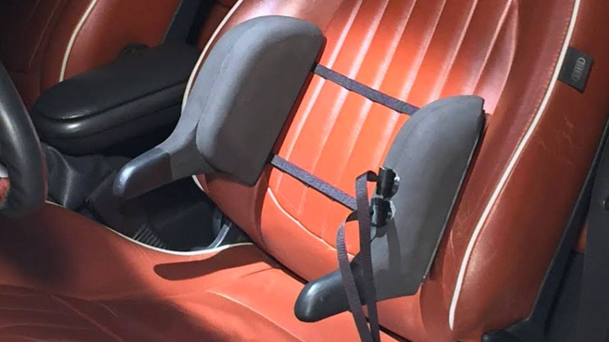 Bolster Boost promění každou sedačku v závodní sedačku Garáž.cz