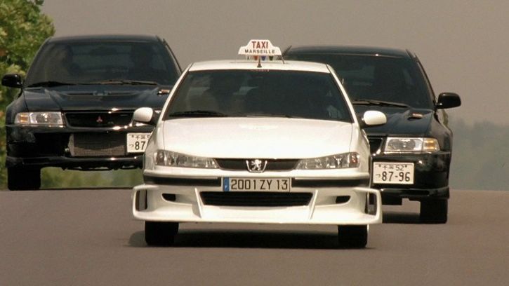 Taxi taxi – Peugeot proti kamikadze Evolutionům - Garáž.cz
