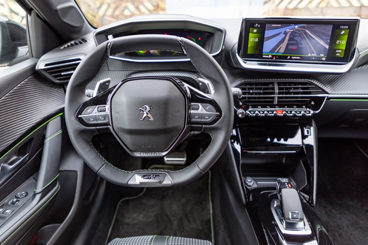 Peugeot 8 Gt Line Jeden Z Nejatraktivnejsich Prcku Na Trhu Peugeot 8 Gt Line Jeden Z Nejatraktivnejsich Prcku Na Trhu