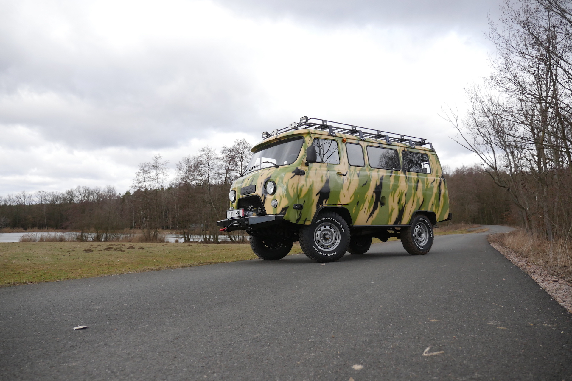 Vyzkouseli Jsme Novodobou Buchanku A Uaz 3151 Hunter Co Ma Spolecneho Ruska Technika S Americkou