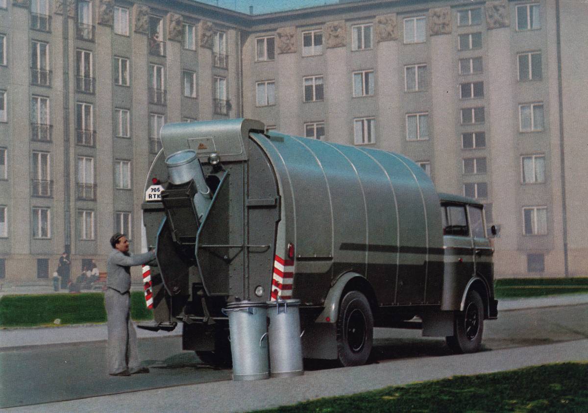 Škoda 706 RTK (systém KUKA) pro svoz odpadu z popelnic 