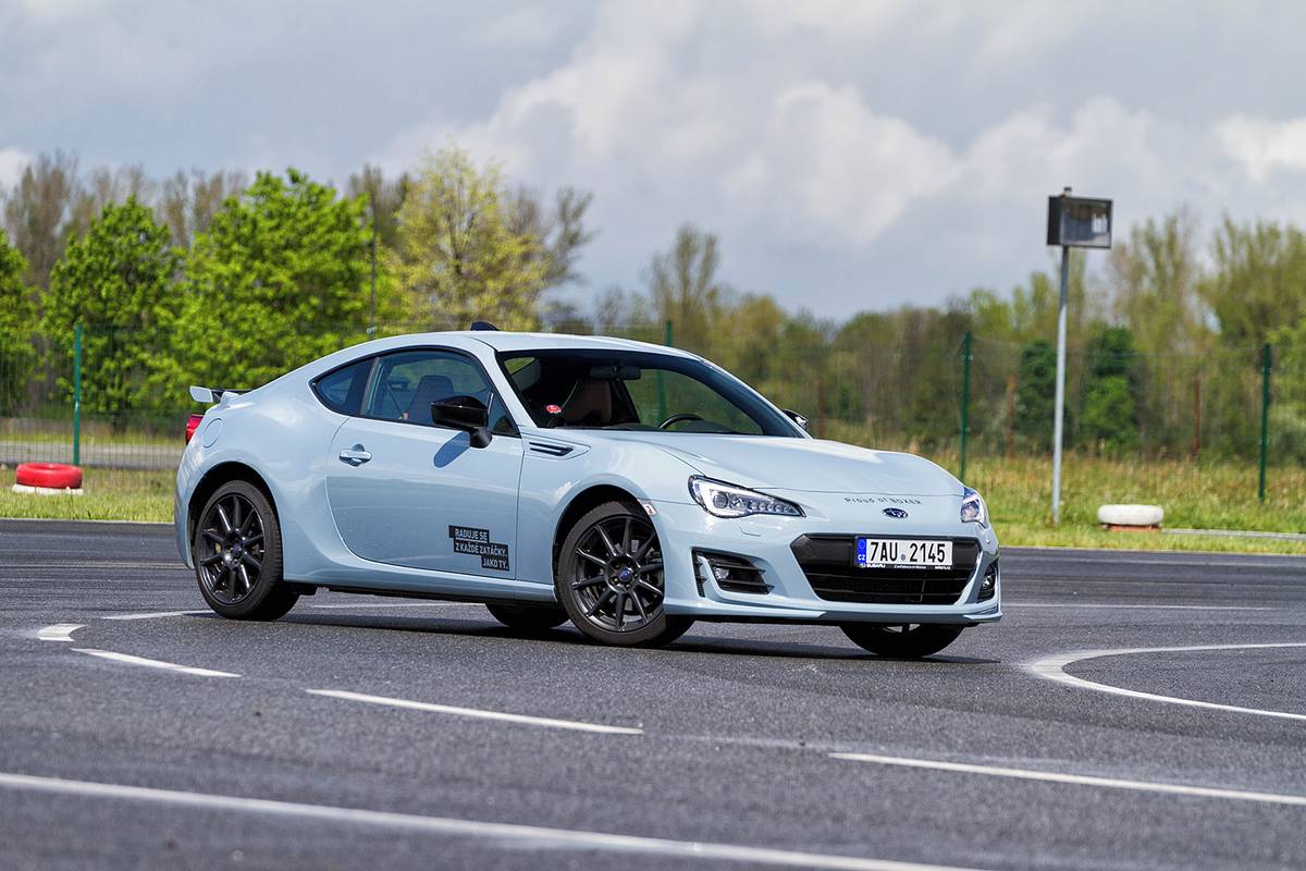 Subaru BRZ vs Hyundai i30 N