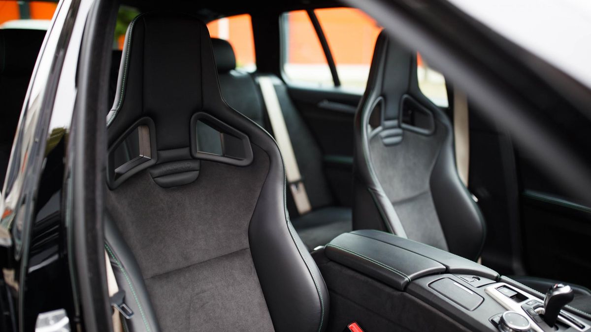 Názvy známých automobilových firem občas skrývají víc, než si myslíte. Uhádnete jejich významy?