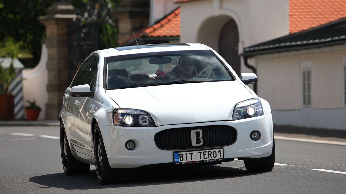 Bitter Vero V8 je hodně velká zvláštnost, tohle auto skoro nikdo nezná. Vzniklo v dobách hojnosti, dnes by nemělo šanci