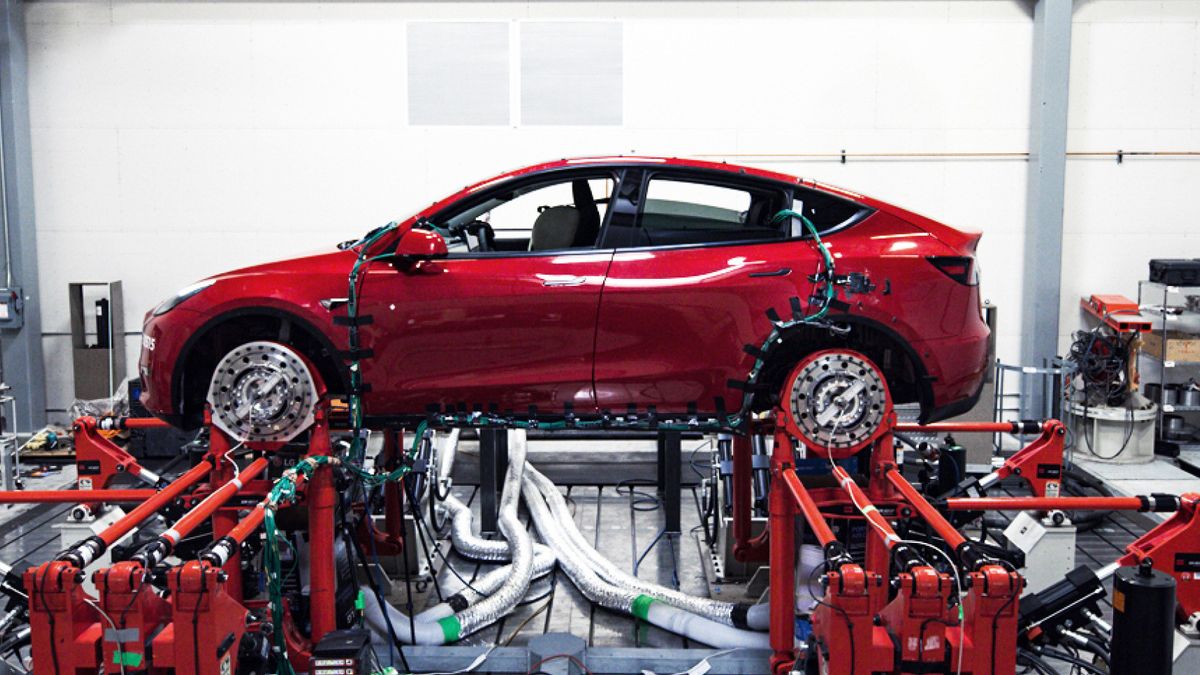 Tesla láme rekordy. Hlavně díky snížení cen se elektromobily značky Tesla ještě nikdy neprodávaly tak dobře