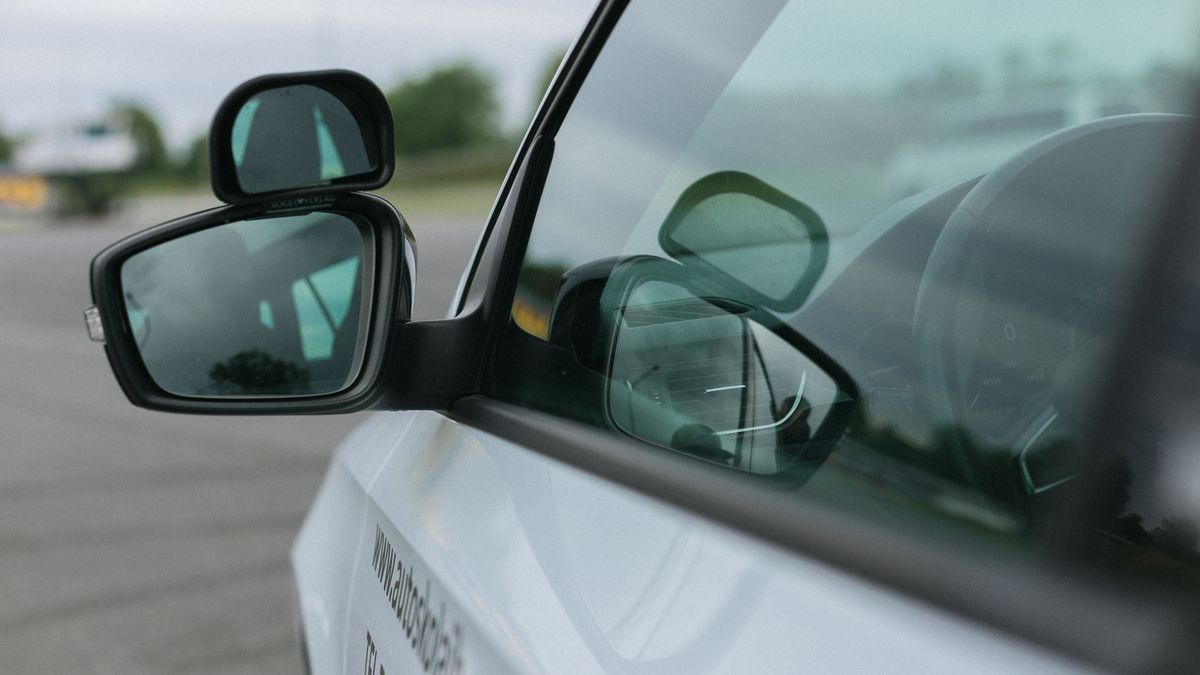 Nová generace otázek pro autoškoly: Poradíte si se záludnými novinkami v našem testu?