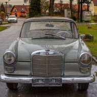 Mercedes-Benz 200 W110