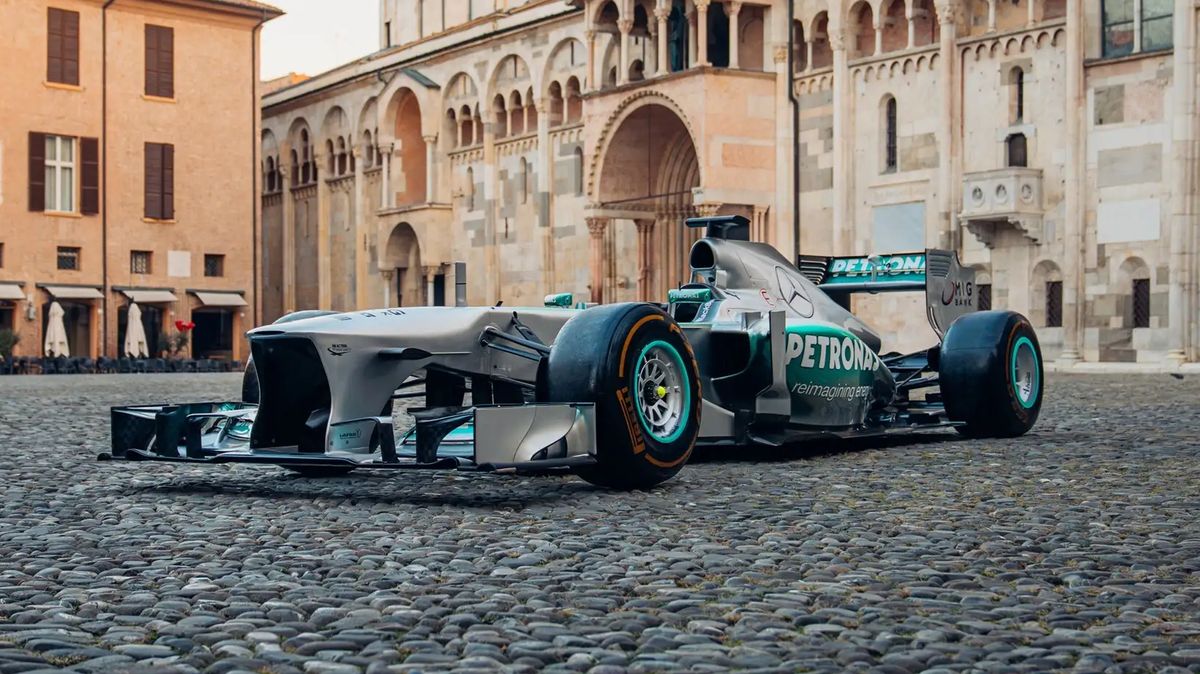 Aukce vozu F1 přinesla šokující příhoz. Jde o novodobý rekord, dražší byl v historii jen jediný monopost