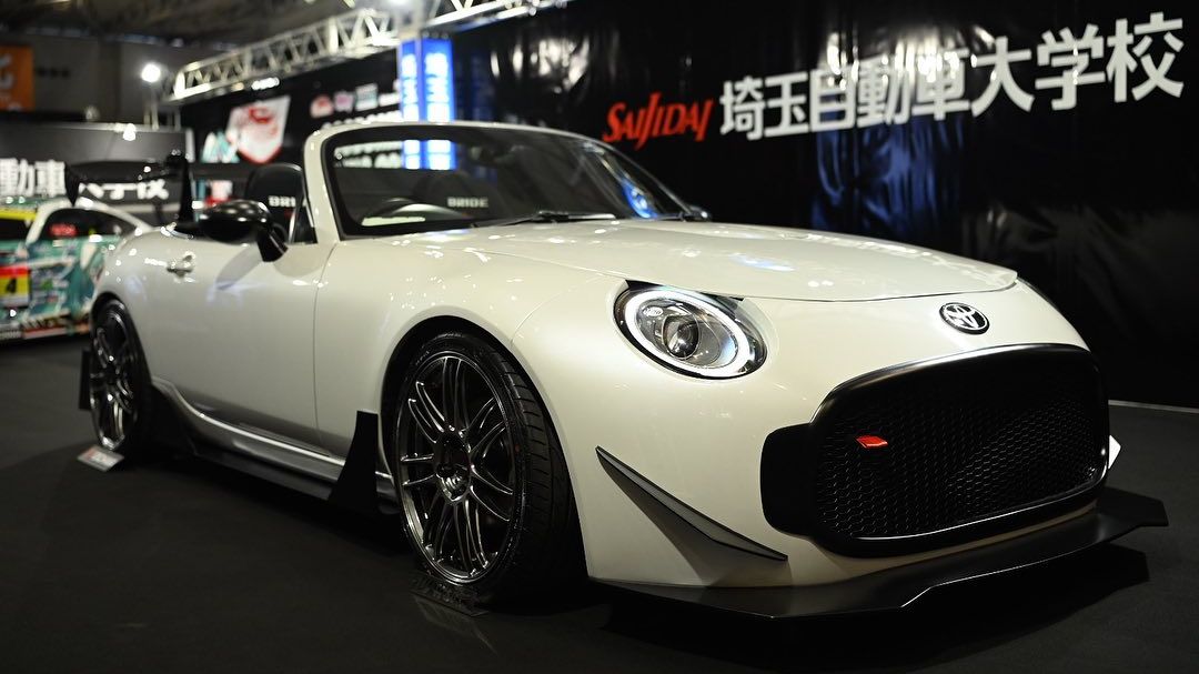 Autosalon v Tokiu překvapila tajemná sportovní Toyota. Ve skutečnosti jde o auto jiné značky