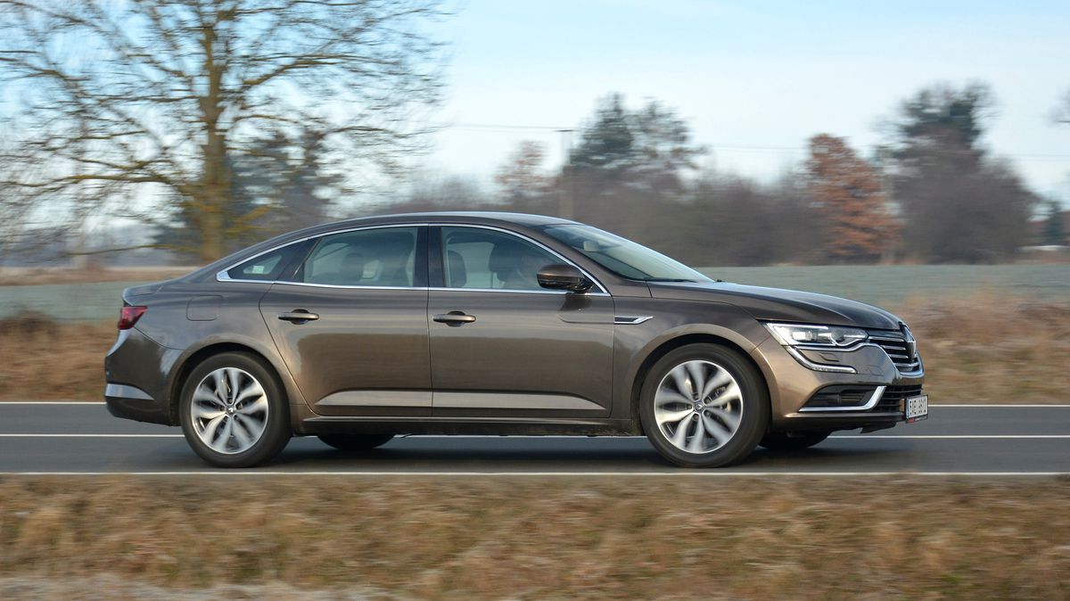 Nabídka, která nemá konkurenci: Podezřele výhodný Renault Talisman koupíte levněji než Passat či Superb. A špatný rozhodně není!