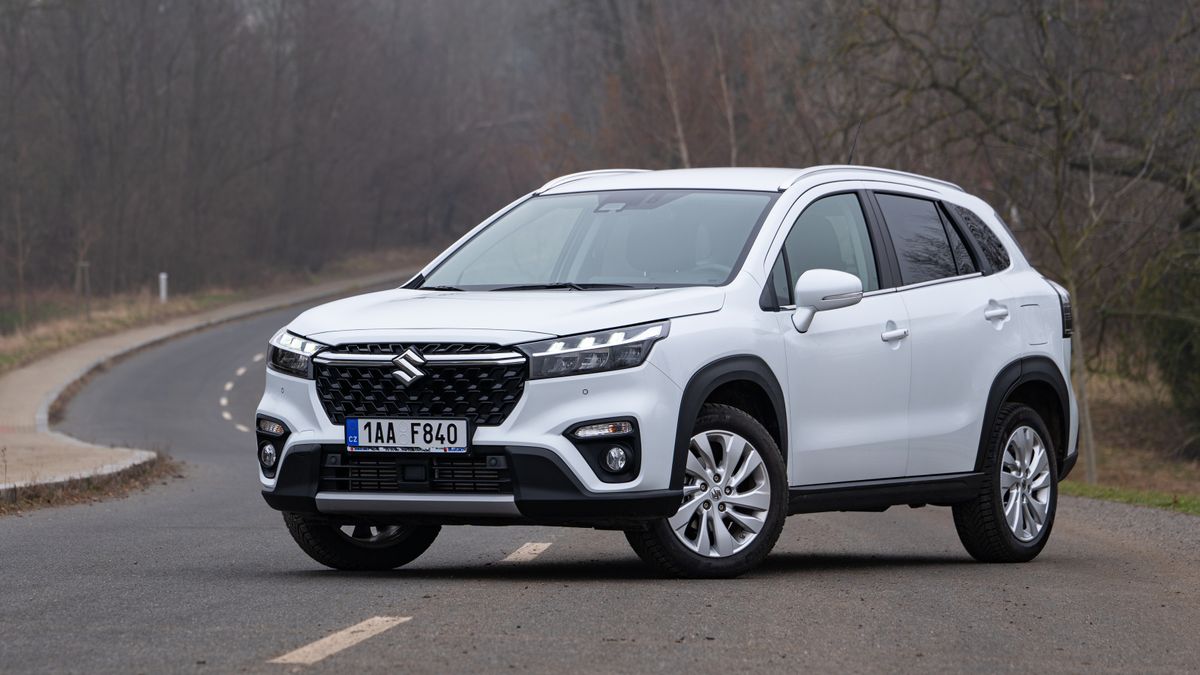 Švýcarský nůž na čtyřech kolech: Suzuki S-Cross je multifunkční sympaťák, kterého navíc pořídíte se slevou