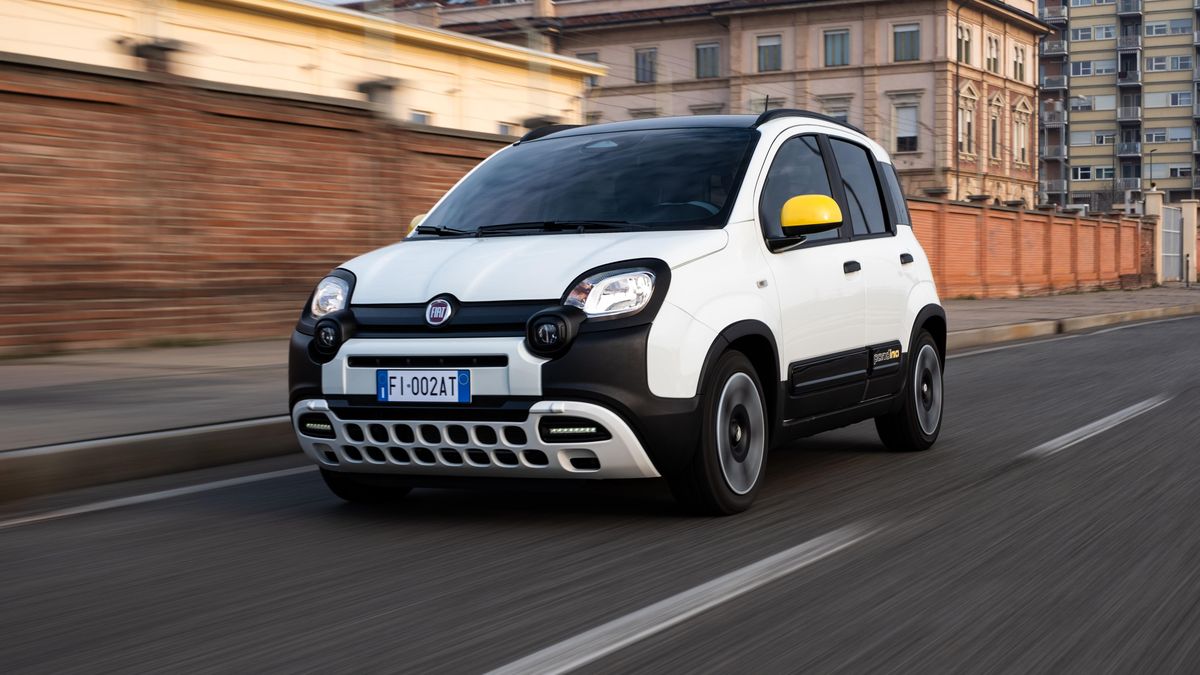 Modernizovaný Fiat Panda má české ceny. Šikovné malé auto koupíte za slušný peníz, za nejdražší verzi se však rozhodně vyplatí připlatit