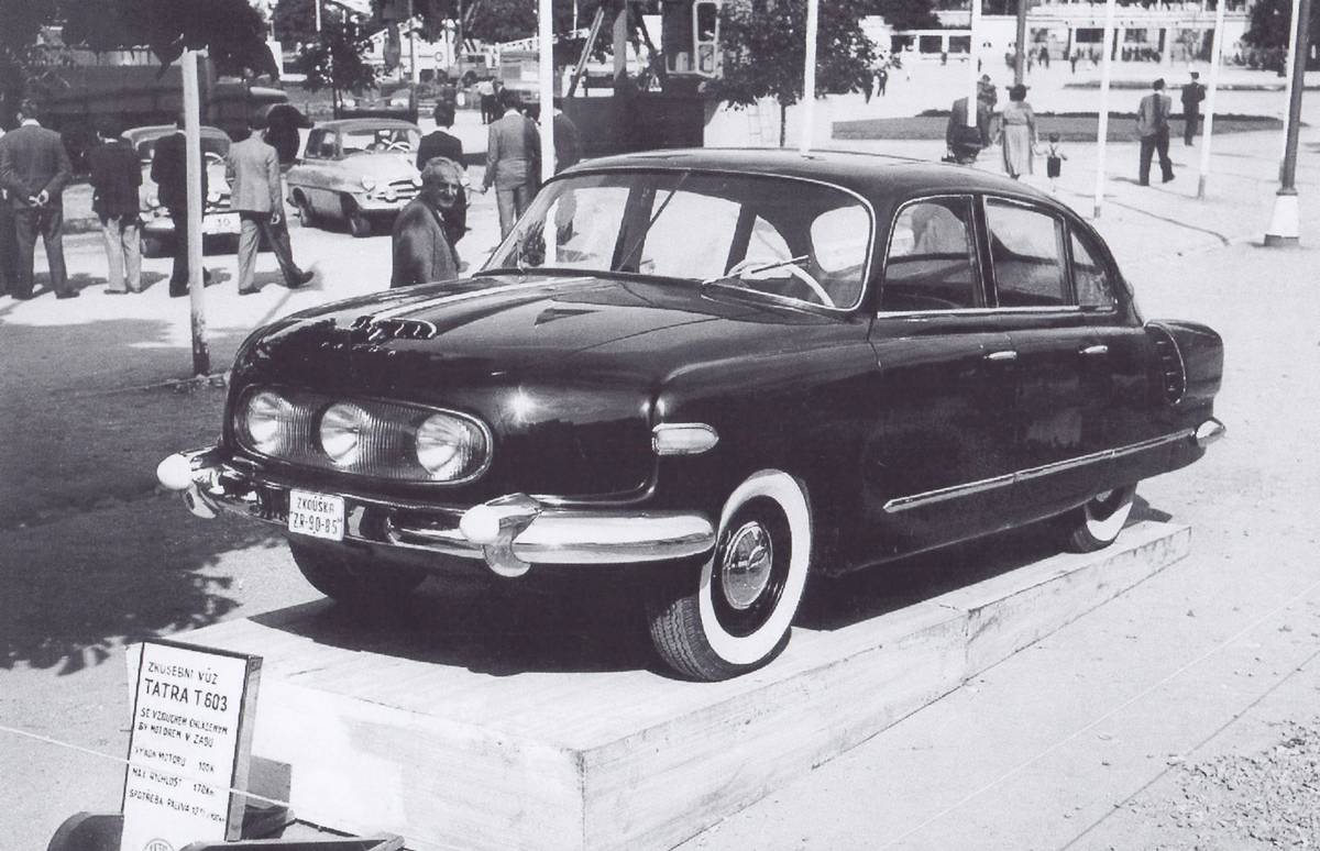 První prototyp Tatra 603 vznikl už v roce 1955, devět dalších vozů následovalo v roce 1956