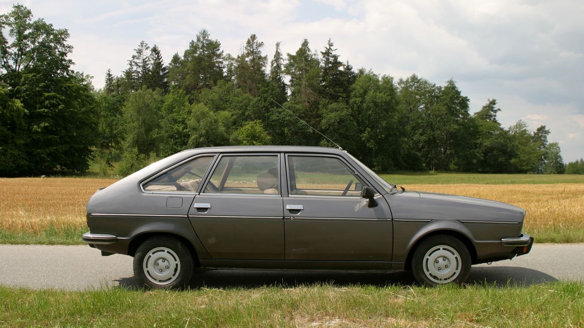 Renault 20 vypadá nenápadně, ale auto z Tuzexu udělalo kdysi velkou parádu