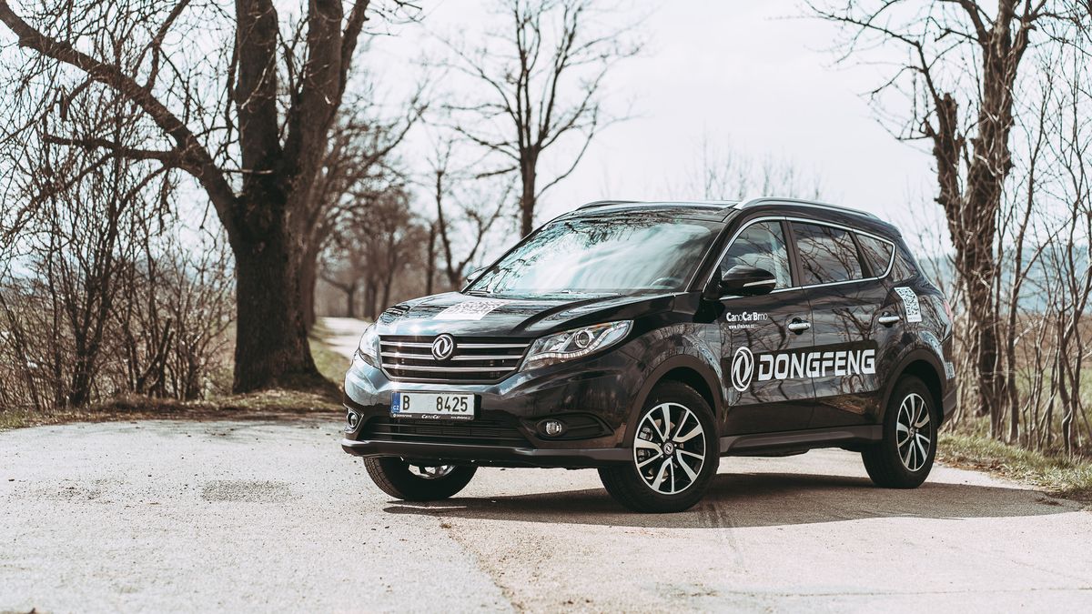 Sedmimístné SUV z Číny DFM Glory 580 je velké jako Škoda Kodiaq, ale stojí téměř o polovinu méně
