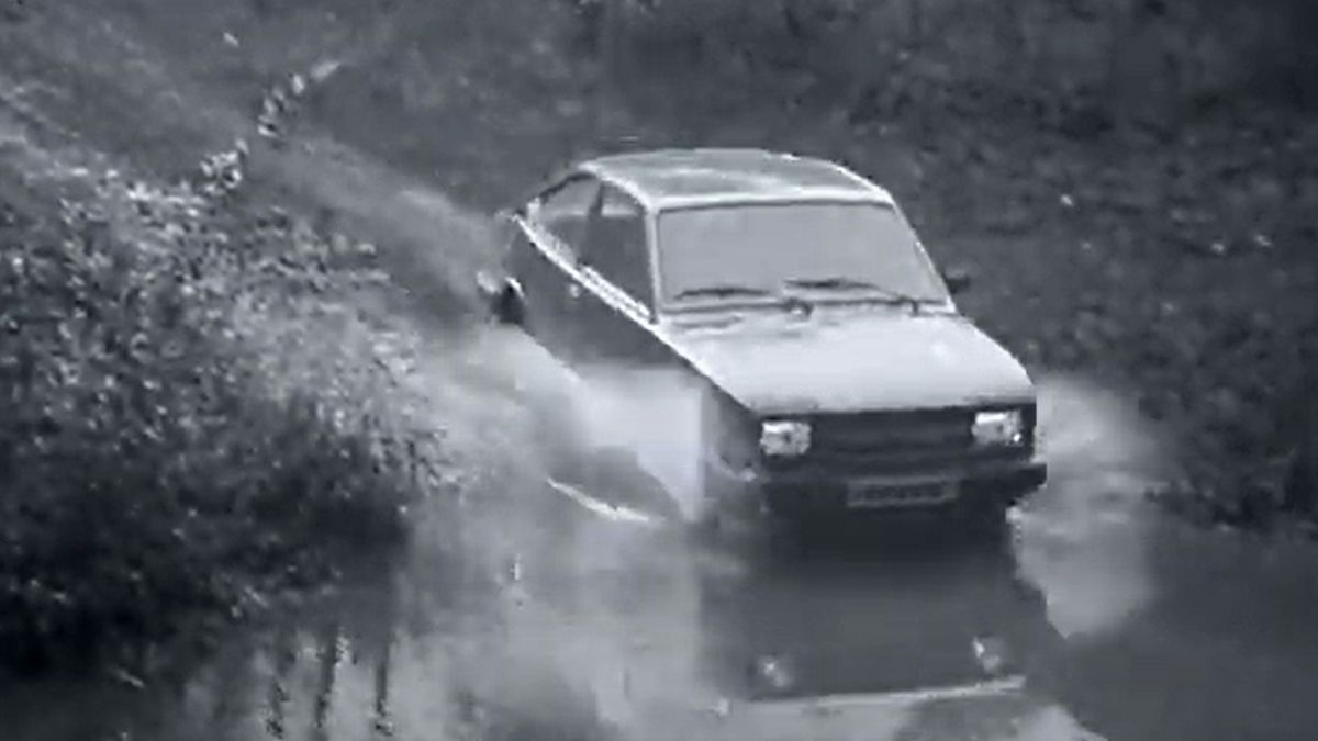 V dobové reportáži se majitelé vyjadřují ke kvalitě svých škodovek. Došlo i na kritiku. Automobilka pak lákala na škodu nové generace