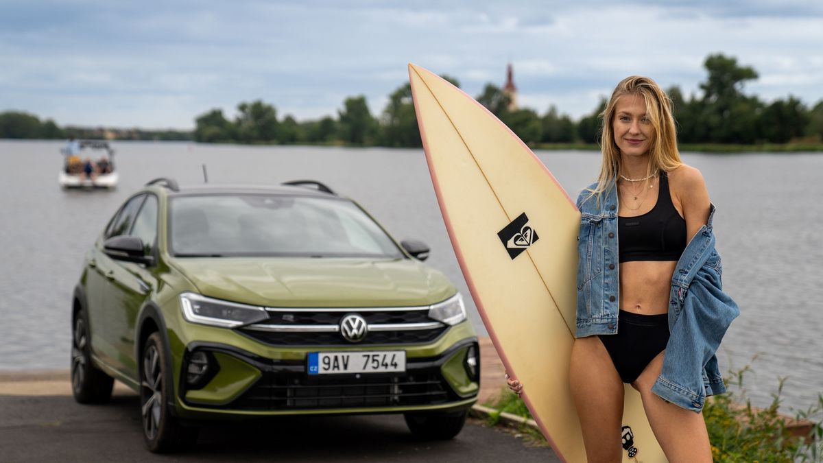 Česká Miss World si vybrala nové auto. Je pro ni kanceláří, šatnou i restaurací. A ještě musí zbýt místo pro surfové prkno