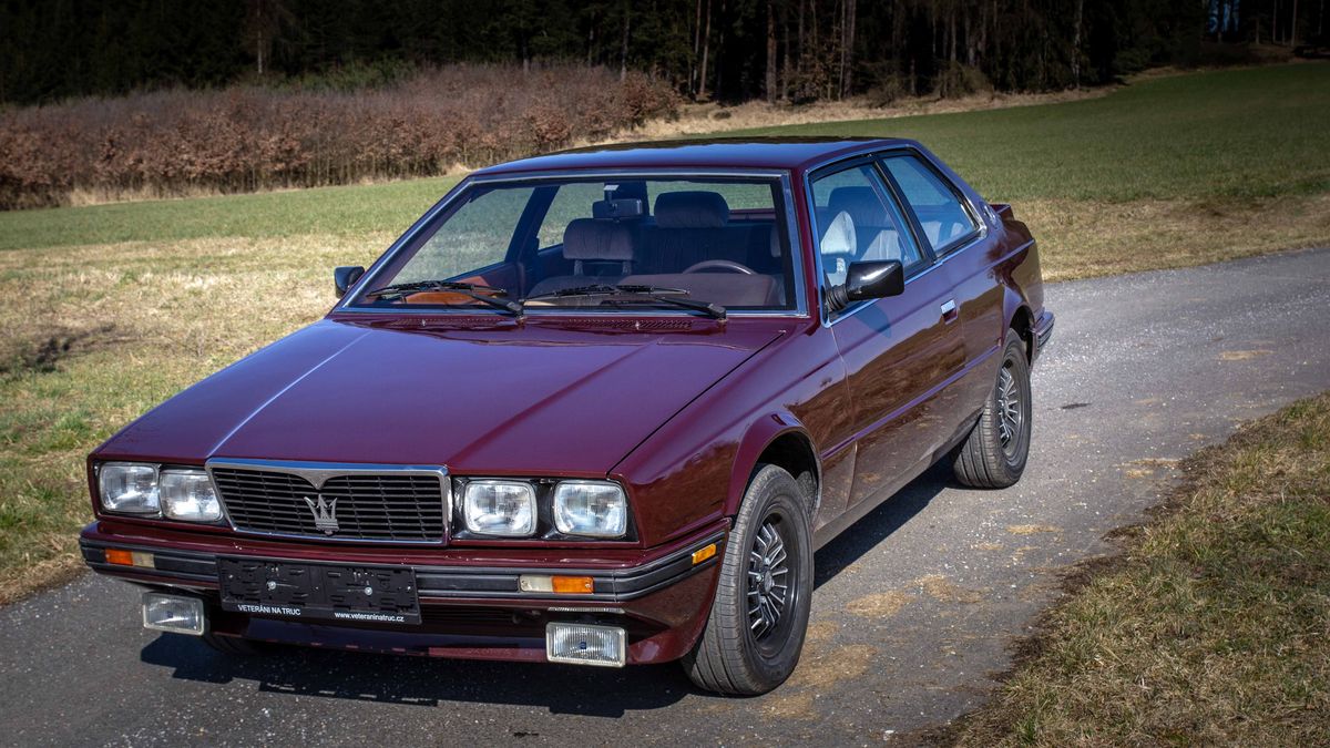 Maserati Biturbo je prý jedno z nejméně spolehlivých aut vůbec. Když ale funguje, je skvělé