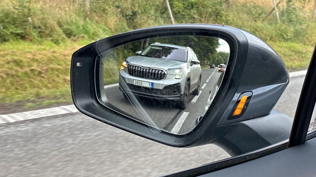 Máme zatím nejlepší fotografie nové Škody Kodiaq. A také video! Přistihli jsme minimálně maskovaný prototyp