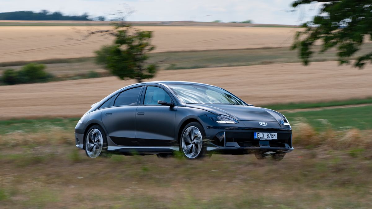 Hyundai, za kterým se každý ohlédne: Elektrický Ioniq 6 je skvělý. V jedné věci ale dokáže lézt na nervy