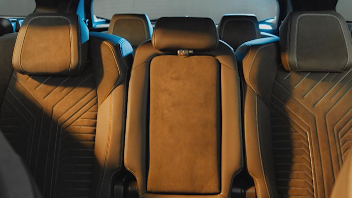 Další fešák od Peugeotu se již chystá ke startu, sedmimístné SUV 5008 si vyšlápne na Kodiaq