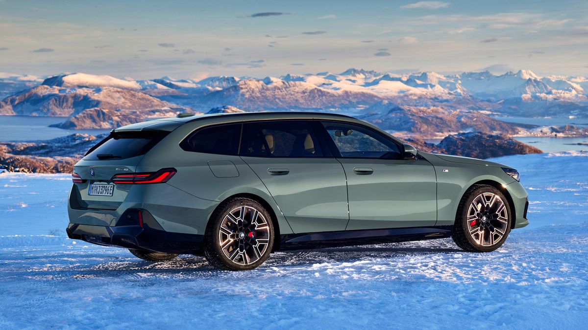 BMW řady 5 přijíždí konečně jako kombík! Kufr slupne 1700 litrů, ale přišel o boží vychytávku