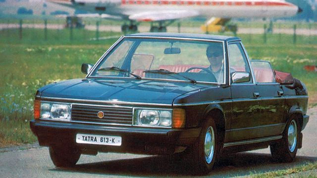 Tatra 613, jak ji neznáte: Kabriolet si nechali postavit vojáci. Uhádnete proč?