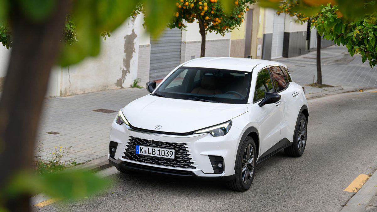 Prémiový krasavec za cenu všedního auta? Lexus zlevňuje až o 400 tisíc! Jen nesmíte příliš otálet