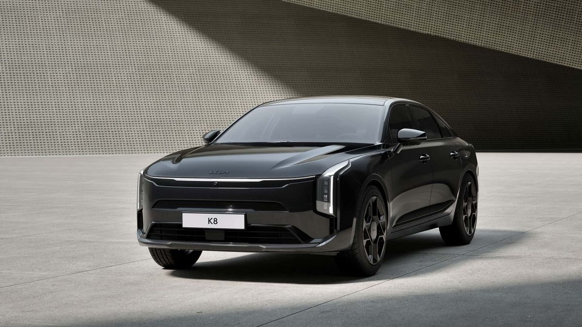 Tohle auto chceme! Kia modernizovala svou nádhernou vlajkovou loď s pohonem, který Češi milují