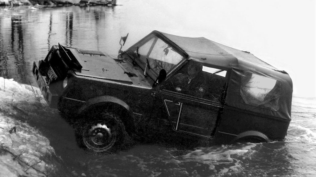 Lada připravovala na základech Nivy vojenský speciál. Říkalo se mu Řeka, byl k tomu dobrý důvod. Do výroby se nedostal