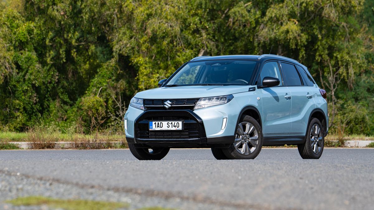 Suzuki Vitara je i po devíti letech a druhé modernizaci příjemným autem ze staré školy. A za rozumné peníze