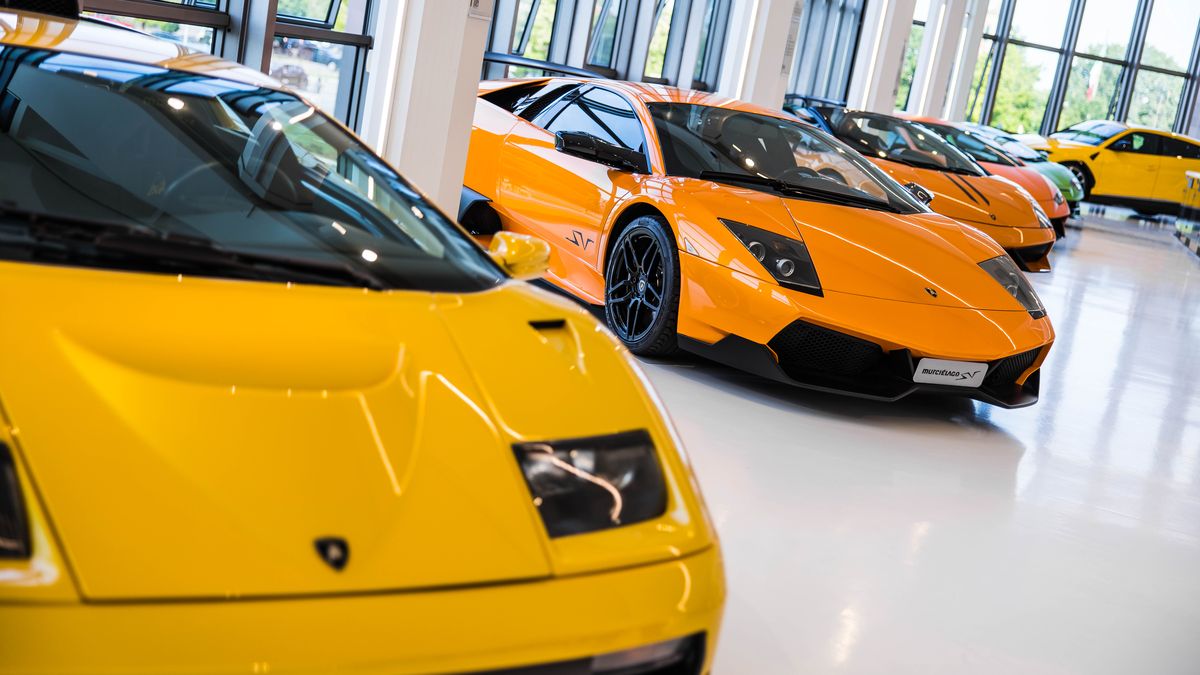 Byli jsme v továrním muzeu Lamborghini, oslavuje 60 let značky. Prohlédněte si legendy vedle dnešních nástupců