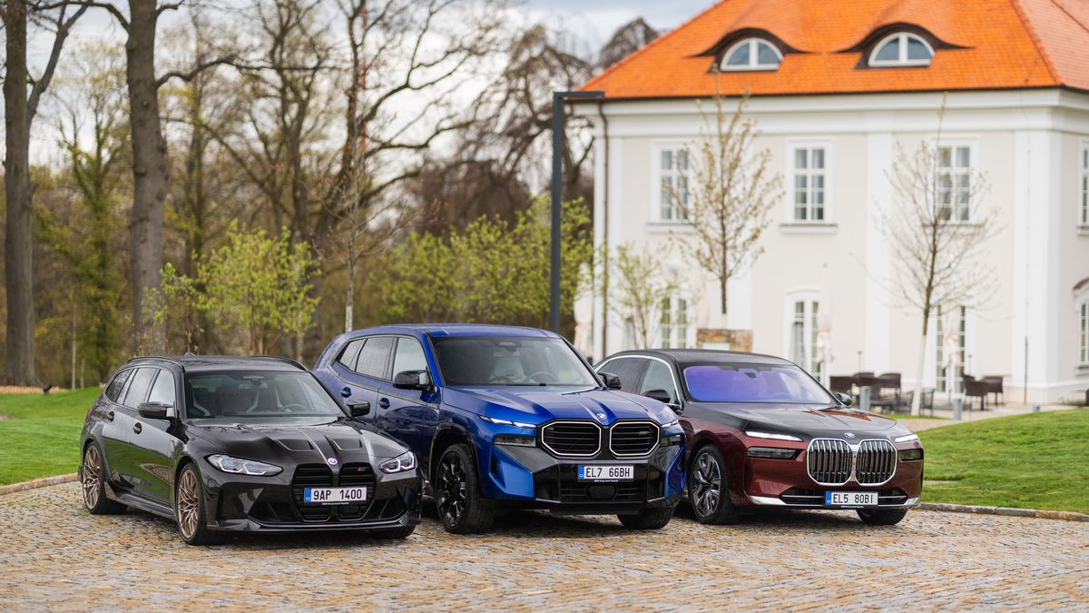 BMW XM jako zvláštní rozmařilost, sedmička, která je lepší než Rolls-Royce, a klasika, co nám bude chybět. Jezdili jsme nejnovějšími bavoráky