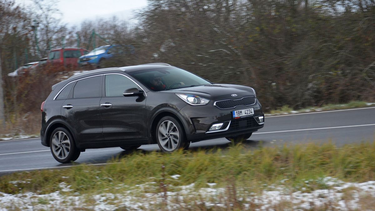 Test ojetiny: Kia Niro je dobré auto, ale škoda, že se neprodávala i s konvenčním pohonem