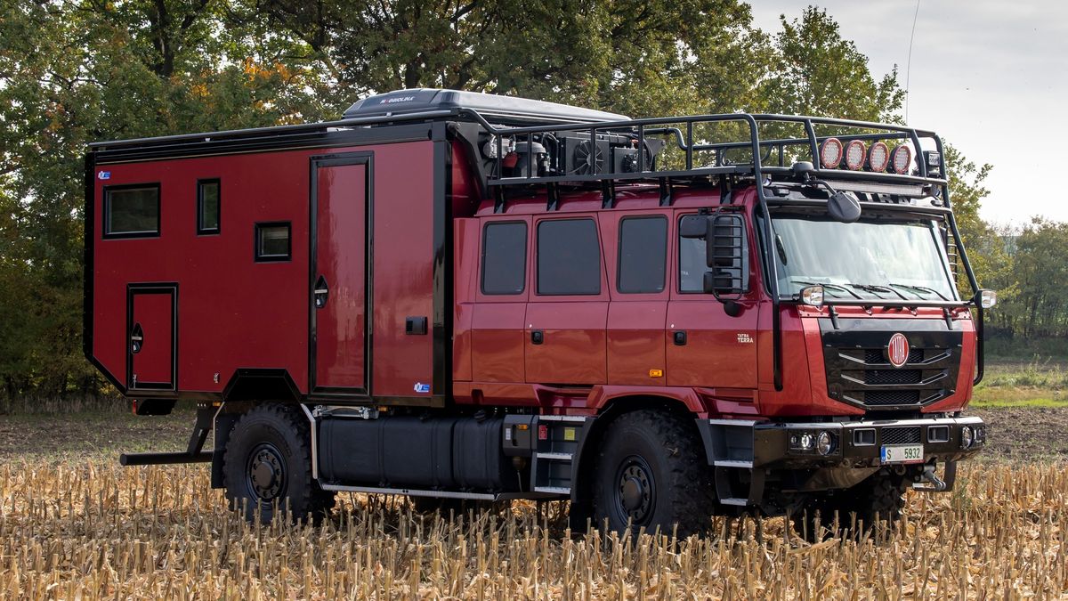 Nezdolný expediční speciál Tatra Jitka měl být jediným svého druhu. Teď si ho můžete koupit taky a za překvapivě nízkou cenu