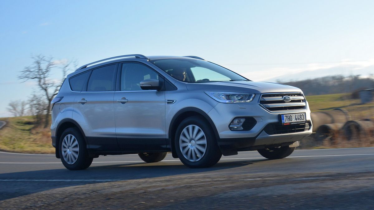 Test ojetiny: Ford Kuga II je typické moderní SUV, teď už i za dobré peníze. Stačí mu ale malý motor a pohon předních kol?