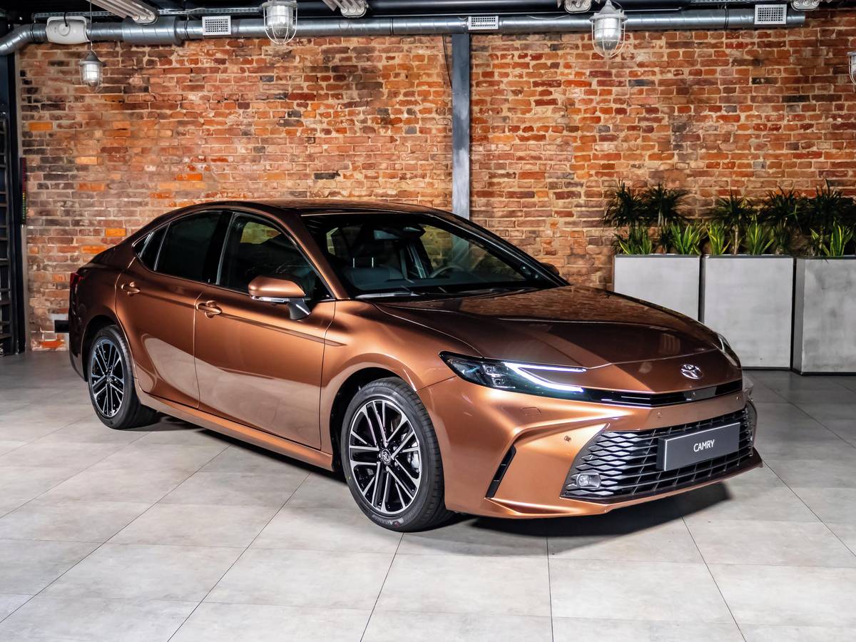 Toyota Camry (2024)