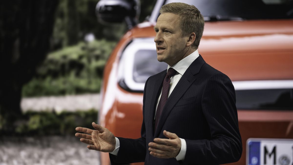 Zákaz spalovacích motorů v roce 2035 je špatný přístup, tvrdí šéf BMW