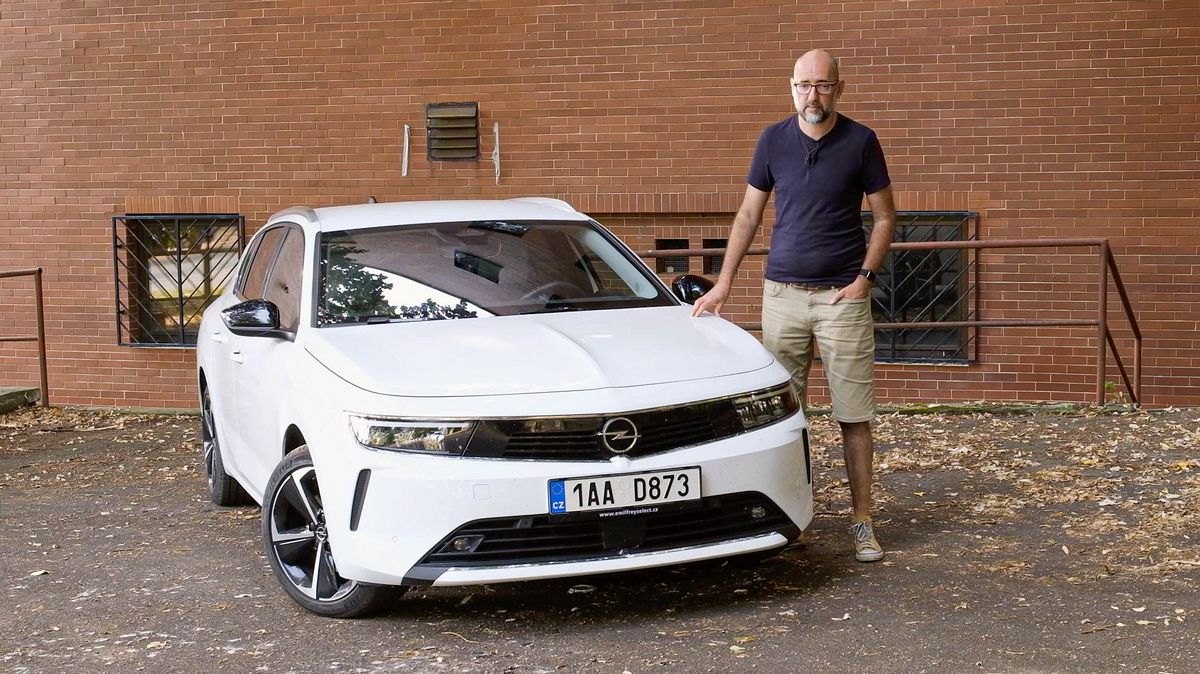 Velký kufr a diesel pod kapotou: Opel stále nabízí naftový kombík podle starého receptu