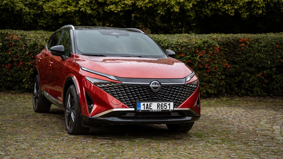 Nissan chystá akční víkend! Populární crossover Qashqai koupíte se slevou 150 000 Kč, rozdává se i příslušenství za desetitisíce