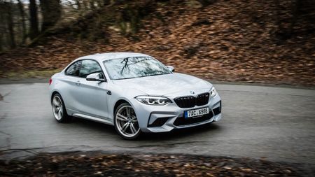 Opakování z autoškoly: Jak dobře si pamatujete zásady bezpečné jízdy