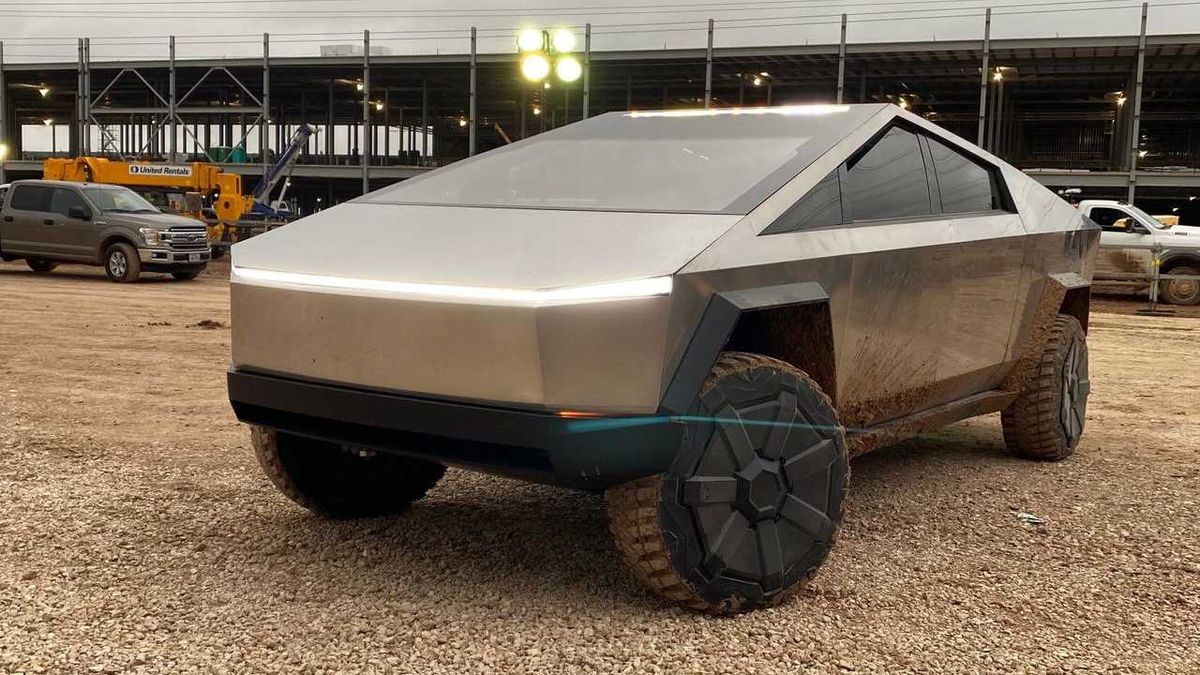 Tesla slibuje levnější elektromobily. Chtěla by se dostat pod 600 000 Kč za vůz