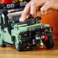 LEGO Land Rover Classic Defender 90.