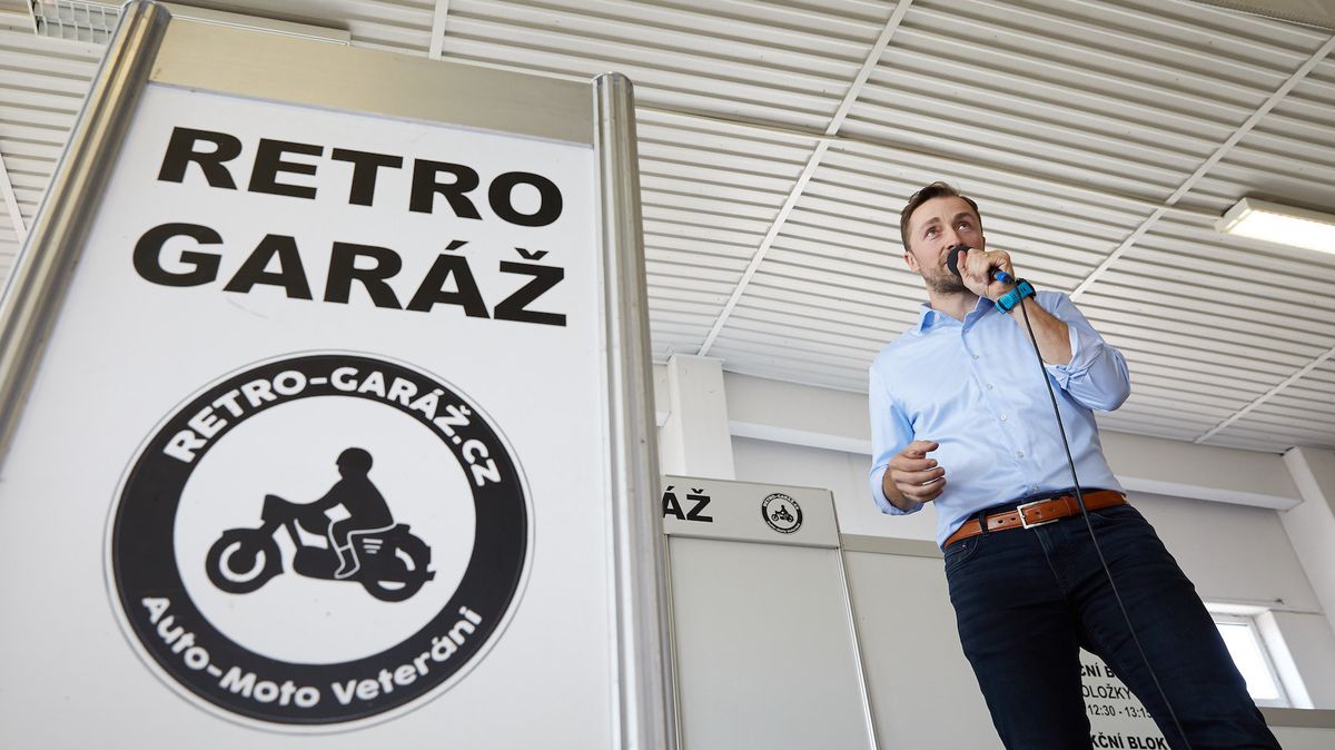 Pavel Kočí z Retro Garáže: Dříve prosil vetešníky, aby k němu přijeli prodávat, dnes draží veterány za miliony