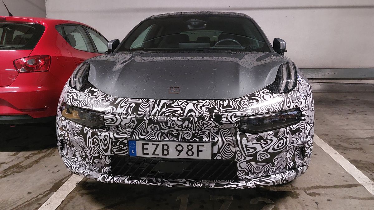 Tajemný čínský prototyp v Praze: Auto, které jste nikdy neviděli, od značky, o níž jste ani neslyšeli